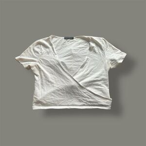 [Brandy Melville] White Wrap Crop Top